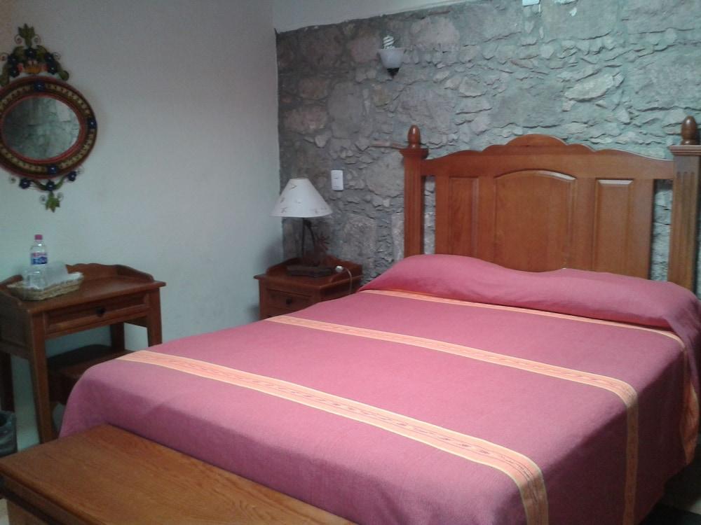 Hotel Refugio Agustino Morelia Buitenkant foto